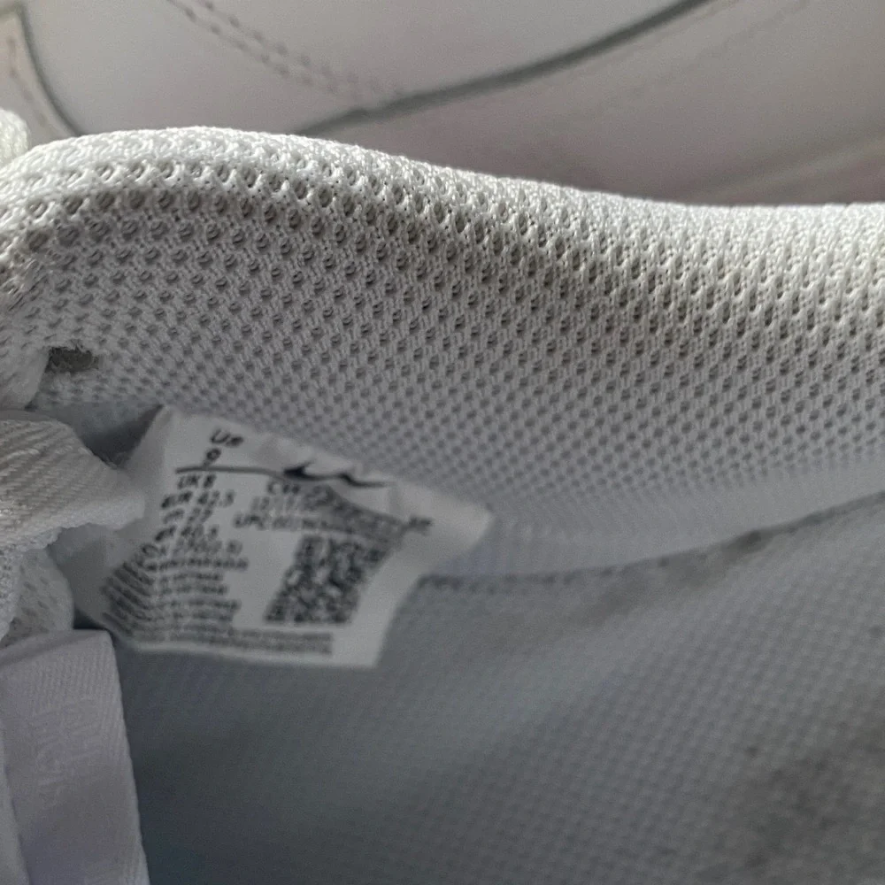 Nike White Sneakers - Picture 5 of 6